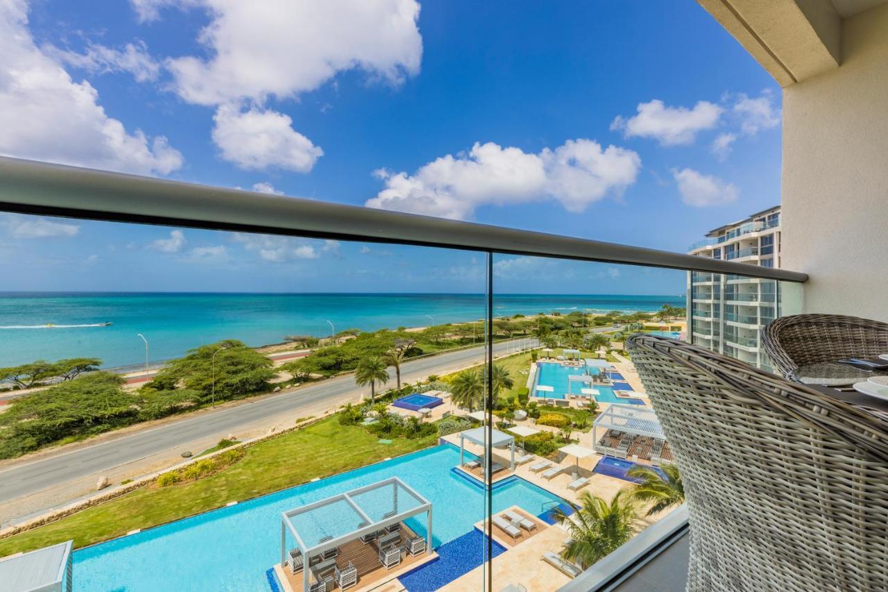 Azure Beach Residences Palm Beach Exterior foto